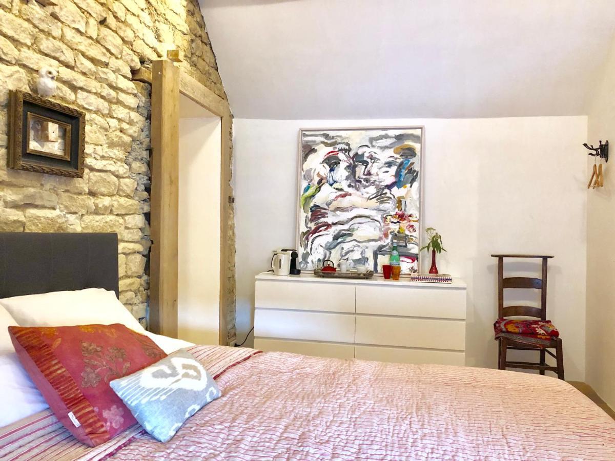 Gigny  La Cour Des Delices Bed & Breakfast エクステリア 写真