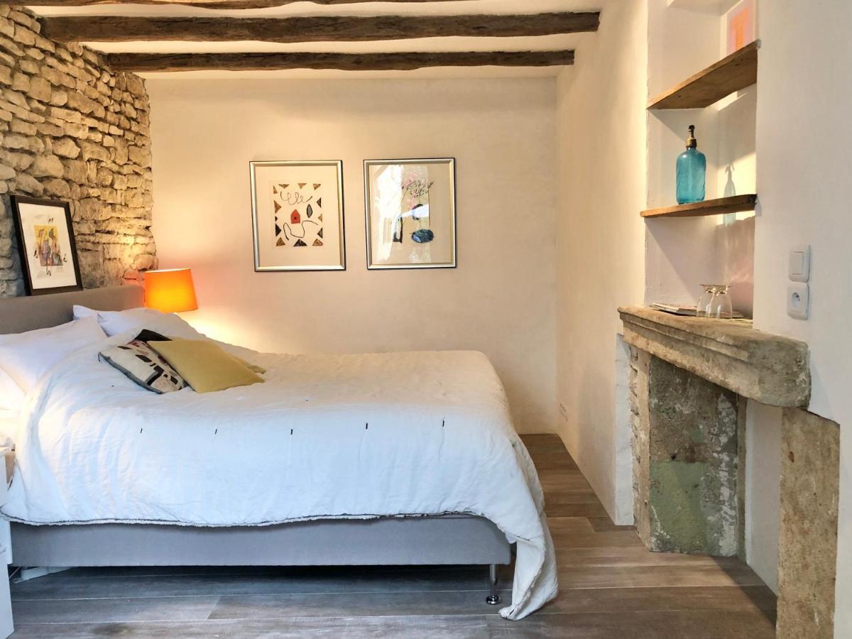 Gigny  La Cour Des Delices Bed & Breakfast エクステリア 写真