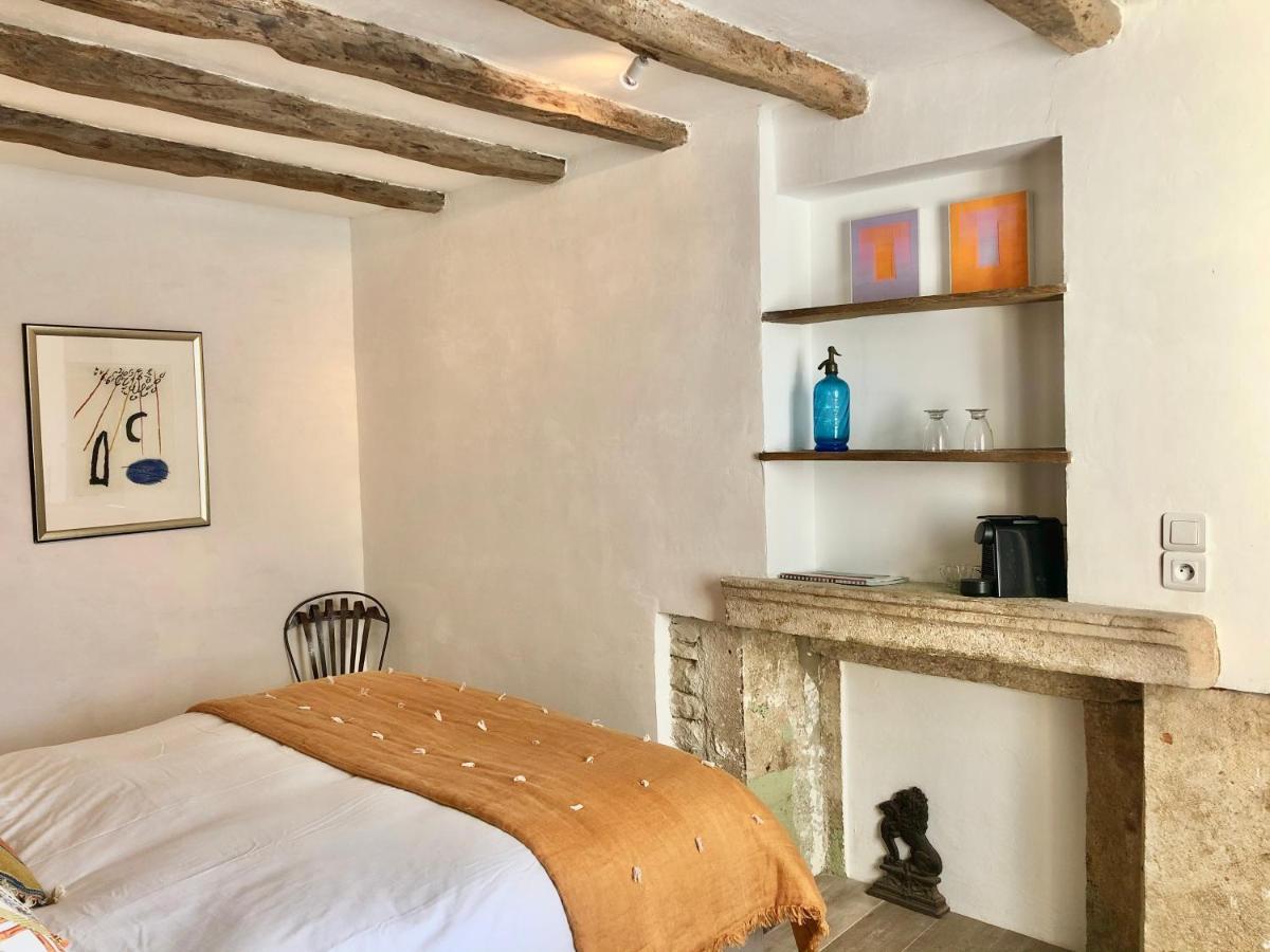 Gigny  La Cour Des Delices Bed & Breakfast エクステリア 写真