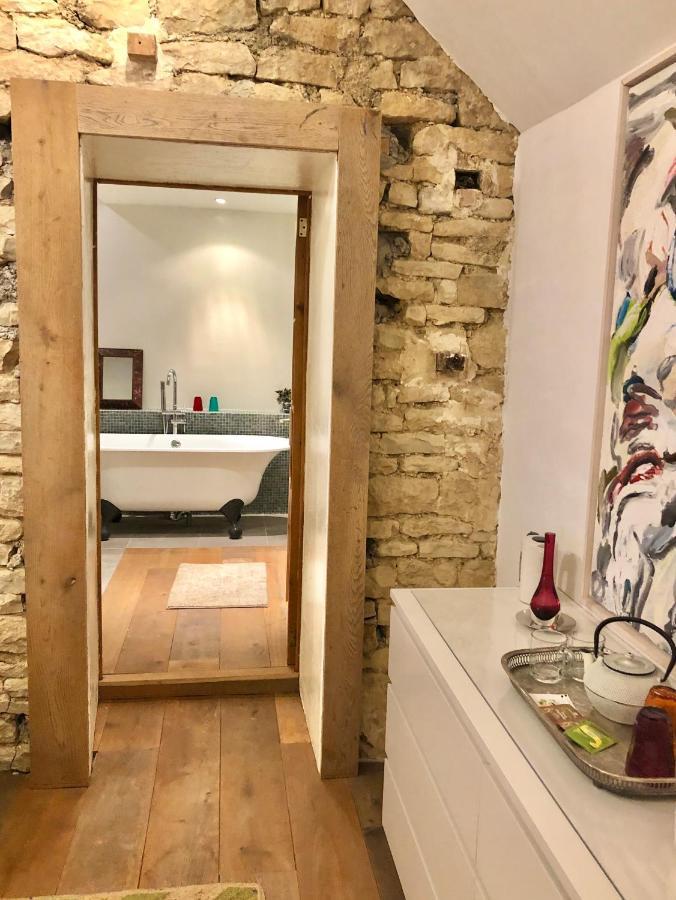 Gigny  La Cour Des Delices Bed & Breakfast エクステリア 写真
