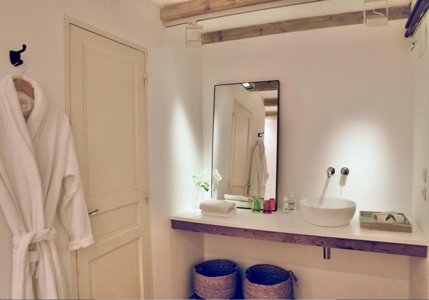 Gigny  La Cour Des Delices Bed & Breakfast エクステリア 写真